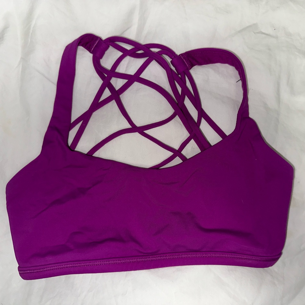 Free to Be Lululemon sports bra in hot pink
